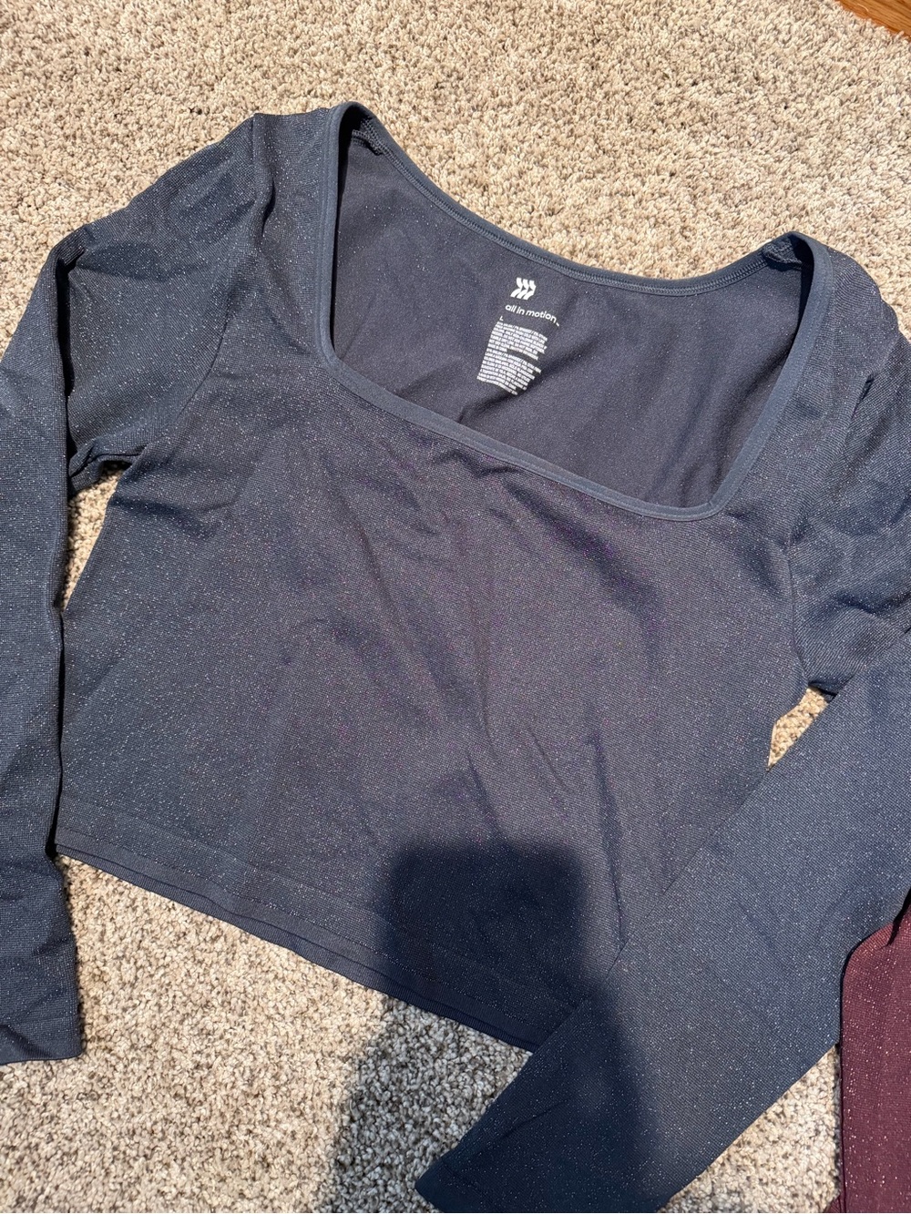 Women’s All In Motion Long Sleeve Square Neck Crop Tops - Picture 3 of 5